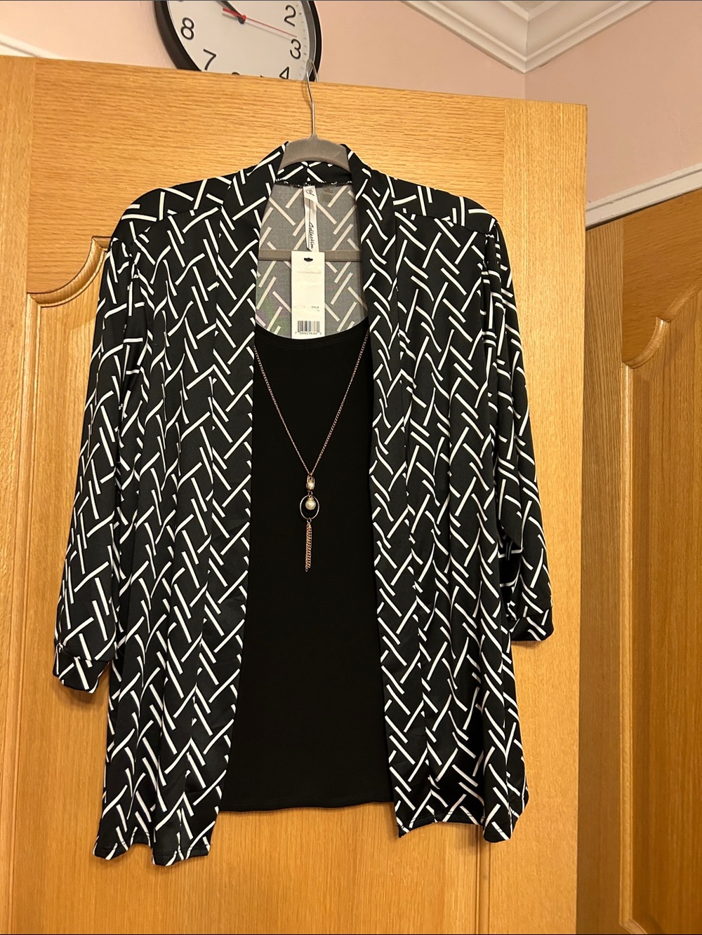 NY Collection Black & White Patterned Open-Front Blazer Jacket. Made in Vietnam.